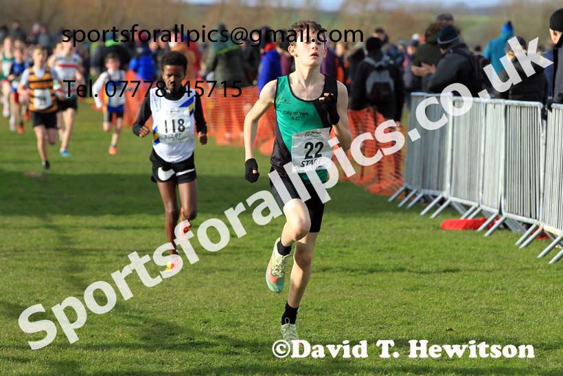 Boys under-13s 2022 Northern Cross Country Champs., Pontefract. Photo: David T. Hewitson/Sports for All Pics